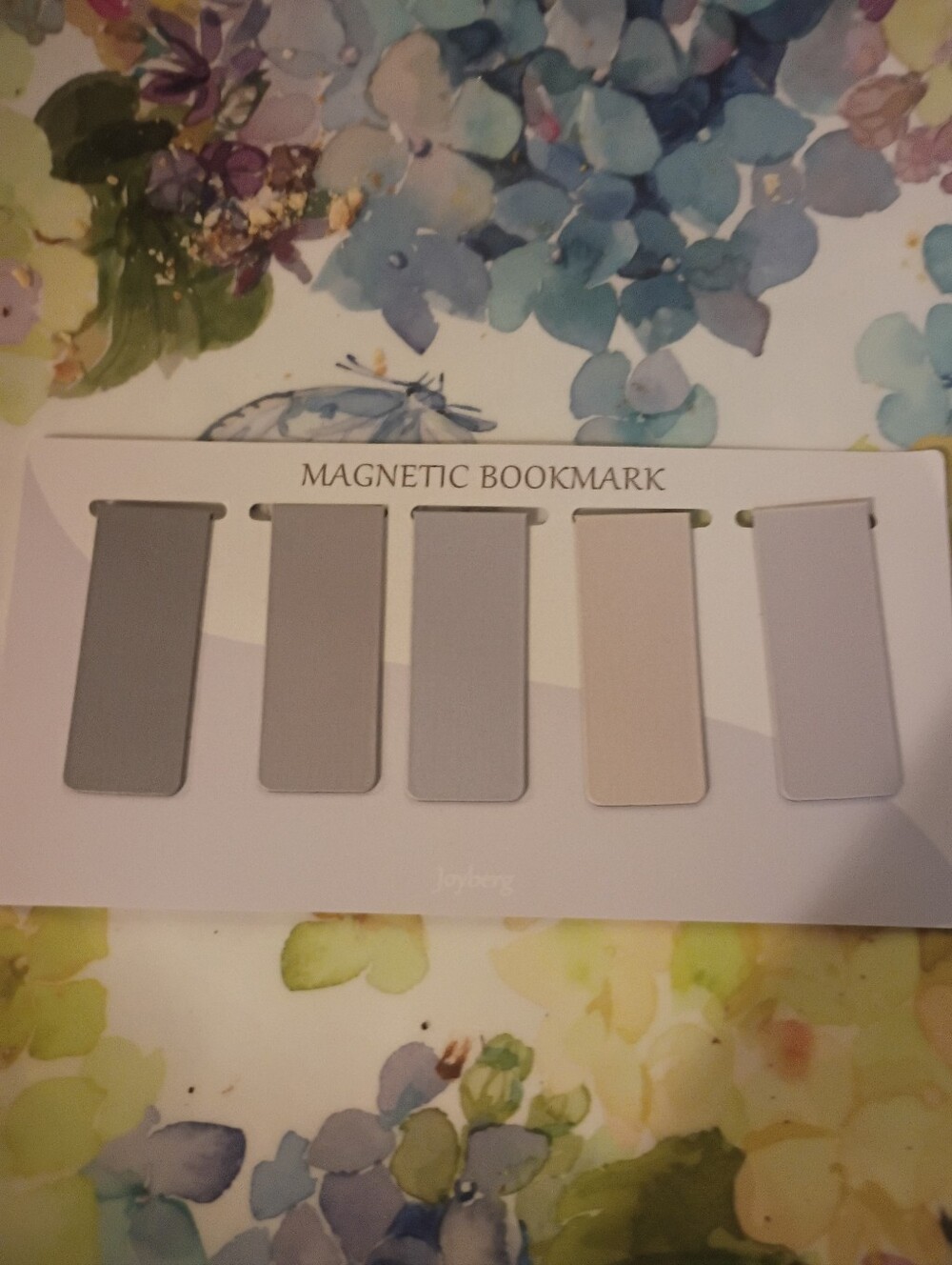 Taylor Neutral Gray and Cream Magnetic Page Clips
